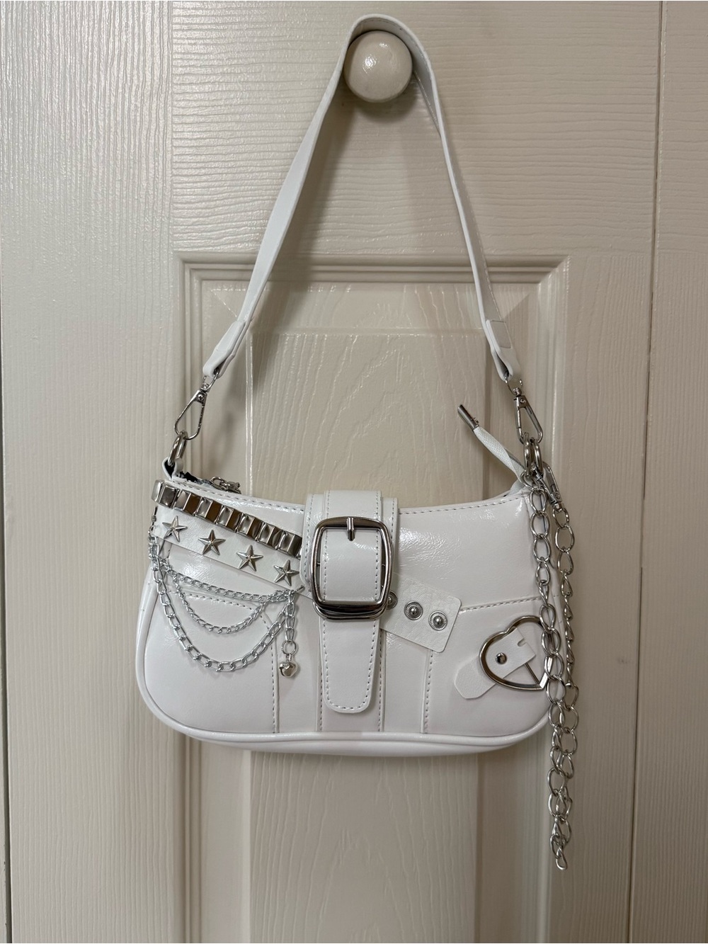 NWOT White w/ Silver Accents Shoulder Bag